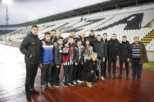 VIŠE OD SPORTA: Učenici iz Cernice, sa Kosmeta bili gosti Partizana na ‘sportskom vikendu’ (VIDEO)