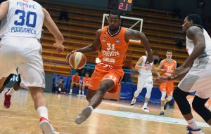 HOTSPORT SAZNAJE: Džejms Bel nije prošao lekarske preglede!