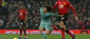 RUČNO ŠIŠANJE: Sramotan start Felainija – on najbolje zna kako zaustaviti protivnika koji ima dugu kosu (VIDEO)