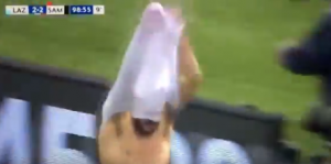 SKANDAL U RIMU: Srušio Lacio u 98. minutu, a onda celom svetu ‘pokazao’ zadnjicu! (FOTO)