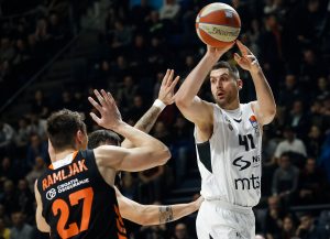 POLUVREME U PIONIRU: Novica da ‘iskulira’, najlošija partija Trinkijerija – mislili smo da je Edo naš (REAKCIJE)