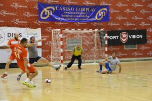 ZLATNA LIGA: Majstorska igra ekipa Partizan.rs, golman Prve 18 puta vadio loptu iz mreže