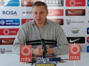 FLEŠ IZ SURDULICE: Radnik ide na megdan Zemunu…