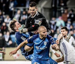 VELIKA NESREĆA: Zalutali metak pogodio bivšeg fudbalera Viljareala i Rozenborga! (FOTO)