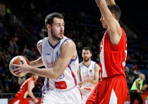 IZMEĐU NJIH SKORO POLA METRA: Znate li ko je najviši, a ko najniži košarkaš ABA ligi