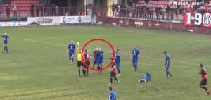 SUPERLIGAŠKI ‘CIRKUS’: Sudija Đokić više puta u klinču sa igračima, podmukli udarac Gavrića i ‘crveni’ pogrešnom igraču (VIDEO)