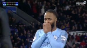 STERLING SE POŠTENO OBRUKAO: Da li je ovo najgore izvedena ‘panenka’? (VIDEO)