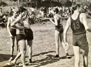 GLUMA, ALI I KOŠARKA: Kako je legendarni Marko Nikolić u Kraljevu ‘delio obruč’ sa Ducijem Simonovićem (FOTO)