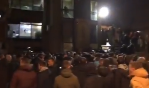 GUŽVA: Pogledajte kakvo je trenutno stanje ispred dvorane ‘Aleksandar Nikolić’ (VIDEO)