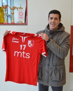 HASKIĆ ISPUNIO OBEĆANJE: Napadač Radničkog poklonio dresove najmlađim navijačima (FOTO)