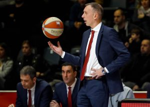 CRVENO-BELI STIGLI U ZAGREB: Izostaju trojica prvotimaca, Tomić najavljuje reakciju posle Valensije