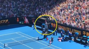 SREĆOM NEMA POVREĐENIH: ‘Spajder’ kamera se umalo zakucala u sudiju na Australijan openu (VIDEO)
