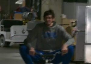 KAKAV JE OVO CAR: Možda noćas nije igrao, ali su svi u Stejpls centru pričali o Bobanu Marjanoviću (VIDEO)