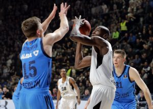 SI: Sjajan je osećaj igrati protiv brata; TRINKIJERI: Želimo da uživamo pred našim sjajnim navijačima!