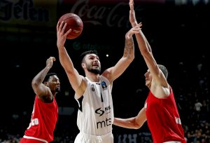 REAKCIJE ‘GROBARA’: ‘Očajni smo’, neki porede crno-bele sa Džejmsom Hardenom (TVITOVI)