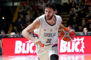 EVROLIGA: Efes razbio Darušafaku, Micić opet perfektan (VIDEO)