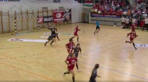 ZAUSTAVITE ZEMLJU, OVO JE KRAJ: Golman golovima doneo preokret u poslednjih 30 sekundi! (VIDEO)