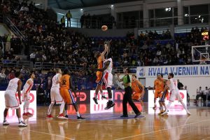 NAJAVILI ‘BOMBU, PA JE I PREDSTAVILI: Mornar doveo novo pojačanje (FOTO)