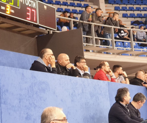 NIŠTA NE PROPUŠTA: Selektor Đorđević među prvima stigao u ‘Čair’, na tribinama i igrači Partizana (FOTO)