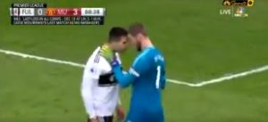 ŽESTOK SUKOB: Saigrači sprečili tuču Mitrovića i De Hee nakon ‘prljavog poteza’ Španca (VIDEO)