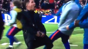 ATLETIKO POVEO, A SIMEONE PAO ‘U TRANS’: Argentinac ponovio neprimereni gest iz igračkih dana, zbog kojeg ga čeka kazna! (VIDEO)
