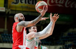 POSLE PRVIH 20 MINUTA: Šta kažu navijači, ko su pravi zvezdaši, a čije ‘bravure’ svi ‘jedva čekaju’ (REAKCIJE)