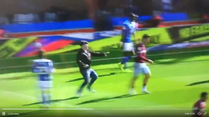 ENGLEZI TO RADE PO KRATKOM POSTUPKU: U zatvor zbog napada na fudbalera!