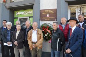 LEGENDE POLOŽILE VENAC: Na mestu gde je nastala ‘stara dama’, nekadašnji igrači obeležili jubilej