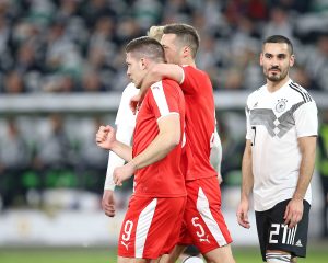 DOBRIM PARTIJAMA ZALUDEO EVROPU: Jedan od najbogatijih klubova staje ispred Barse u red za Jovića