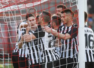 ZVANIČNO ZBOGOM : Dirljivom porukom vezista crno-belih napustio Humsku 1 (FOTO)