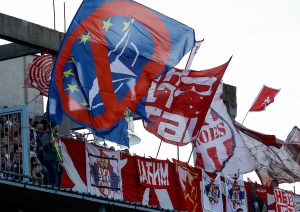 FOTO-PRIČA SA BANJICE: ‘Delije’ baklje i barjaci, ‘Forsi’ pomenuli ‘Grafičar’ (FOTO)