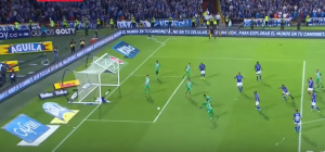 GOLMANSKA HOBOTNICA: Da li je ovo najbolji golman na svetu? Tri odbrane u jednom napadu (VIDEO)