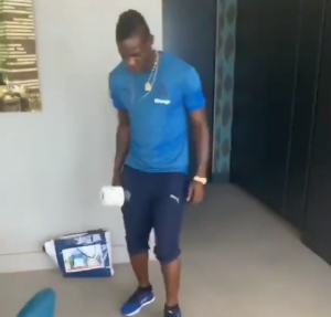 LUDA GLAVA JE OPET NA DELU: Novi šou Marija Balotelija (VIDEO)
