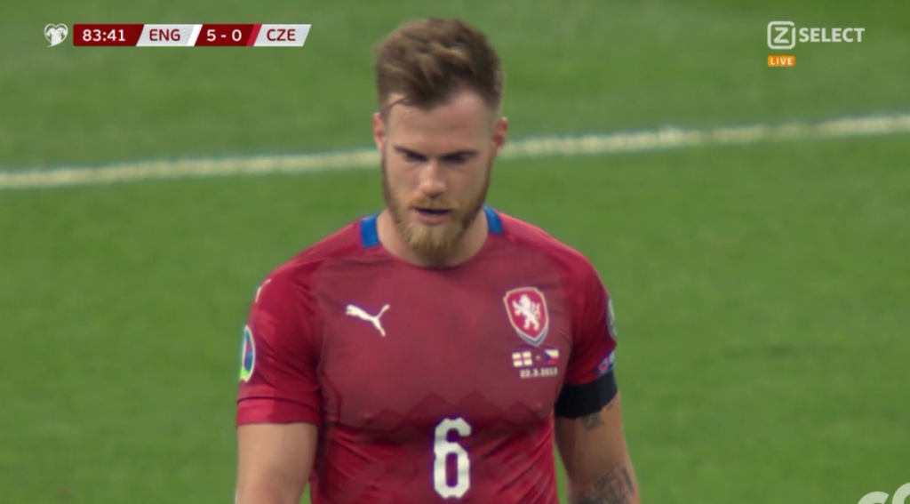 NESHVATLJIV AUTOGOL: Neke golove ni pijan čovek ne bi mogao da razume (VIDEO)