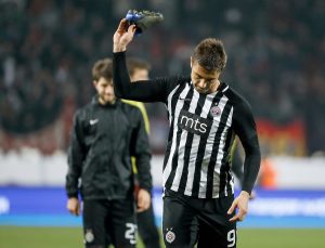 DRAKONSKA KAZNA: Zvanična informacija – FIFA zbog Nemanje Nikolić oduzima šest bodova!