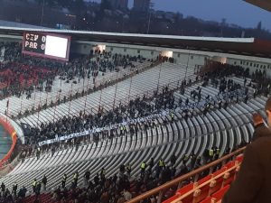 NIJE MOGLO DA PROĐE BEZ PROBLEMA: Incidenti ispred stadiona Crvene zvezde!