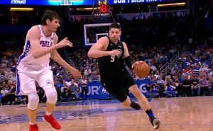 NBA: Vučevićev dabl-dabl u pobedi nad Bobijevim Siksersima, Buker išao do 59 – povreda Nurkića obeležila noć (VIDEO)