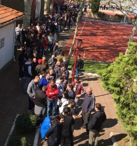 ZVEZDAŠI FORMILARI KILOMETARSKI RED: Veliko interesovanje navijača vlada za sutrašnji meč