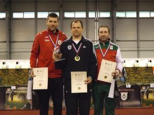 STRELJAŠTVO: Mikecu pune ruke trofeja (FOTO)