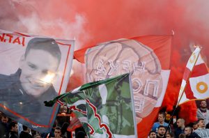 EMOTIVNE ‘DELIJE’: Legendarna pesma se zaorila ‘Marakanom’ (VIDEO)