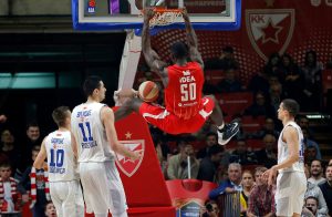 U PORAZU SE NE PONIZI: Goga Bitadze odbio da se rukuje sa trenerom Crvene zvezde (VIDEO)