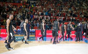 EVO ŠTA NAVIJAČI KAŽU: Jedni slave i ‘zovu’ Vanju, drugi se žale i krivicu svaljuju na strance (REAKCIJE)