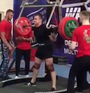 NIJE ZA ONE SA SLABIM STOMAKOM: Jeziv lom noge ruskog dizača tegova (FOTO) (VIDEO)