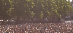 IZBROJANO: Evo koliko je navijača Ajaksa bilo na proslavi titule…