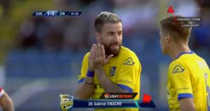 ENAKE TEMA DANA U RUMUNIJI: Pozajmljeni igrač Partizana džudo zahvatom do crvenog kartona (VIDEO)