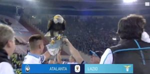 RIMLJANI SLAVE SERGEJA: Orao na ruci posle gola kojim je Laciju doneo trofej u Kupu (VIDEO)