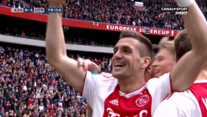 MAJSTOR FUDBALA: Briljantni Dušan Tadić sa dva gola doveo Ajaks do titule! (VIDEO)