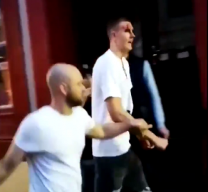 ŠOKANTNE SCENE: Kristaps Porzingis sav krvav na ulici, želeo da se bije! (VIDEO)