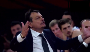 ISPLIVALI SNIMCI SA FINALA: Ergin Ataman vređao navijače Fenerbahčea (VIDEO)