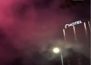 PREPISALI RECEPT: Ajaksovi navijači budili fudbalere Totenhema (VIDEO)